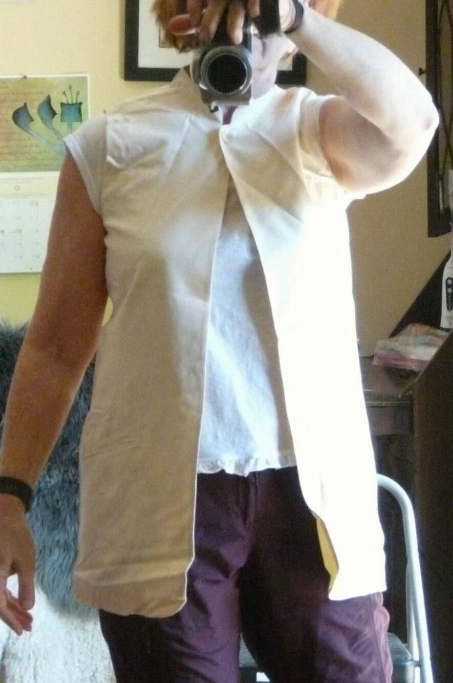 Designer Emanuel Ungaro Cream Silk Elegant Long open front collared vest NWOT 4